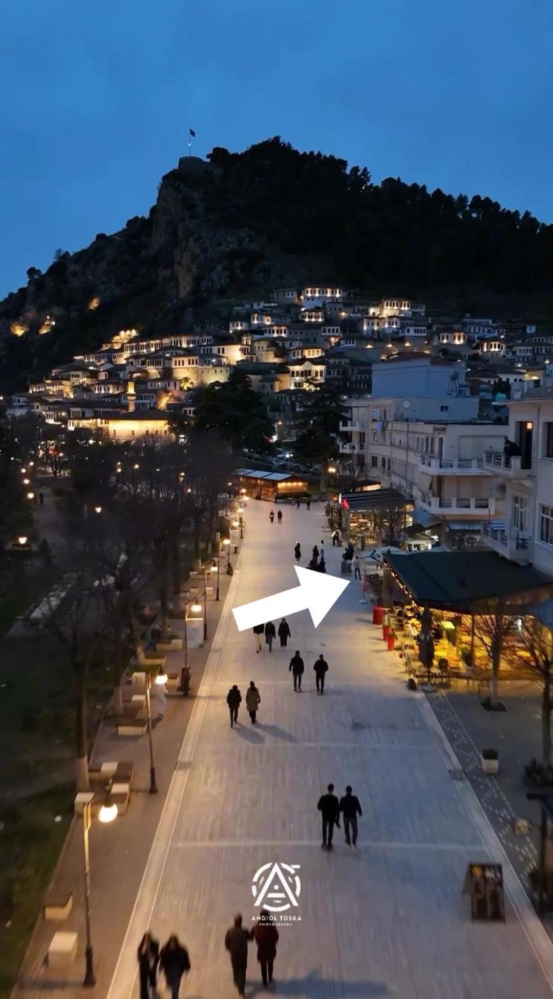 Promenade Apartment In City Centre Berat Kültér fotó